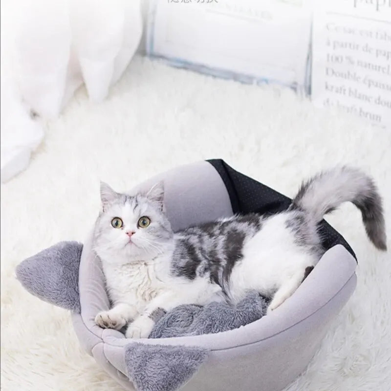 Nid de chat universel quatre saisons en forme de tête de chat